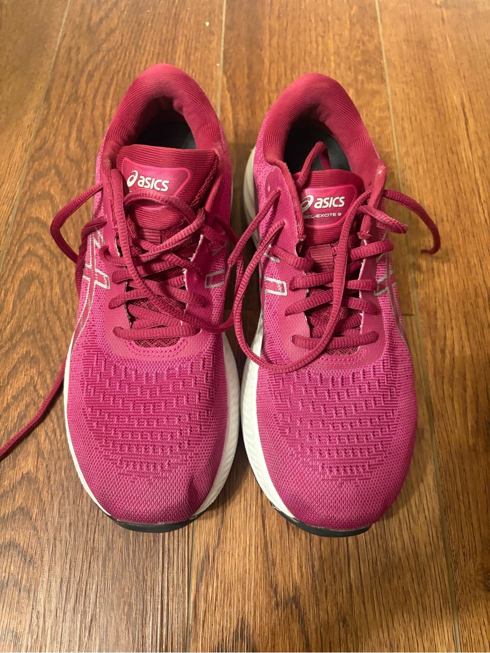 ASICS Gel-Excite 9 Running Shoes | Women's Size 9.5 | $20 👟
